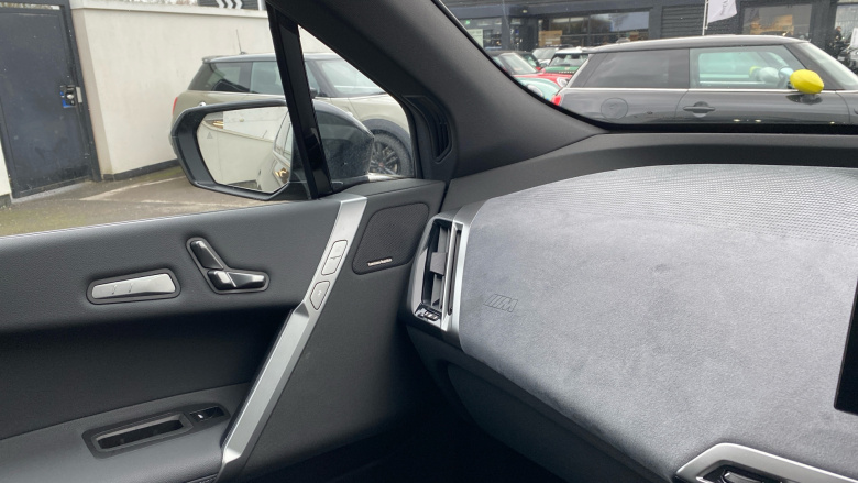 BMW iX 300kW xDrive45 M Sport 101kWh 5dr Auto [Pro Pack] Electric Estate